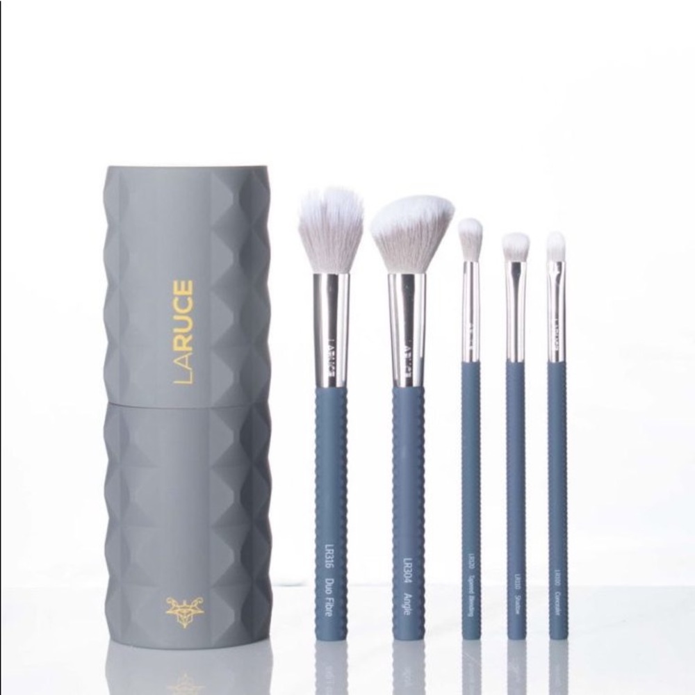 🌸 Laruce Beauty Makeup Brush Christine Set 🌸